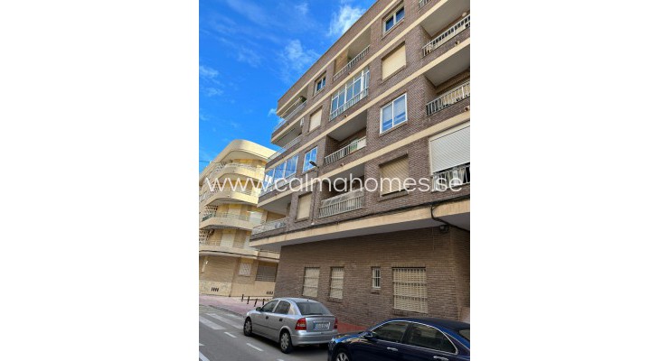 Apartment - Sprzedaż - Torrevieja - La Mata