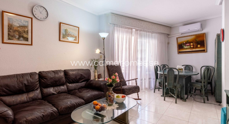 Apartment - Sprzedaż - Torrevieja - Playa del Cura