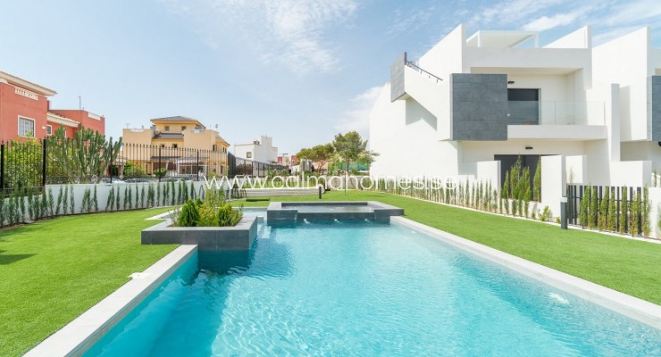 Bungalow - Sprzedaż - Torrevieja - Los Balcones