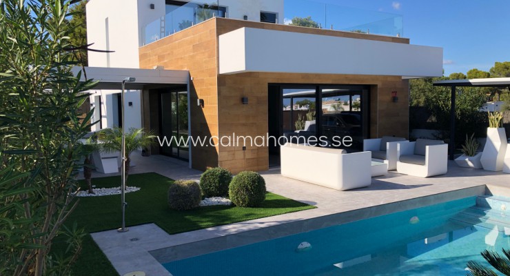 Detached Villa - Sprzedaż - Orihuela Costa - Cabo Roig