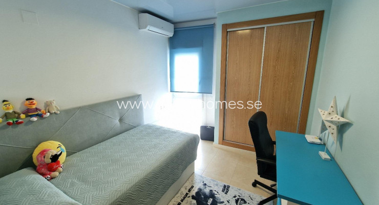 Flat - Sprzedaż - Torrevieja - Playa de los Locos