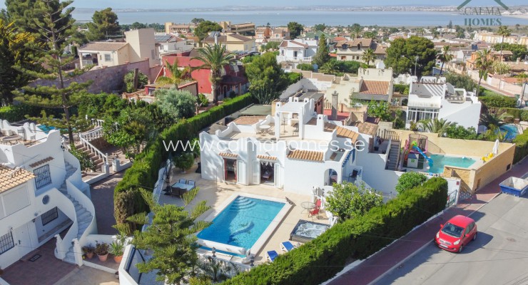 Semi-Detached Villa - Sprzedaż - Torrevieja - Los Balcones