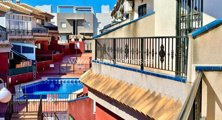 Terraced house - Sprzedaż - Torrevieja - Aguas Nuevas