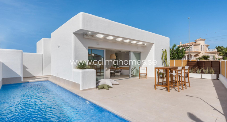 Villa - Resale - Dolores - Polideportivo