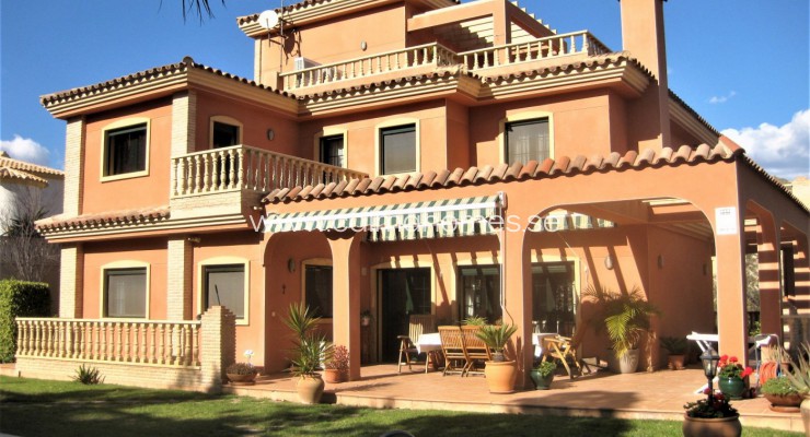 Villa - Sale - El Campello - Campello