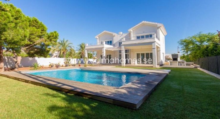 Villa - Sprzedaż - Orihuela Costa - Cabo Roig