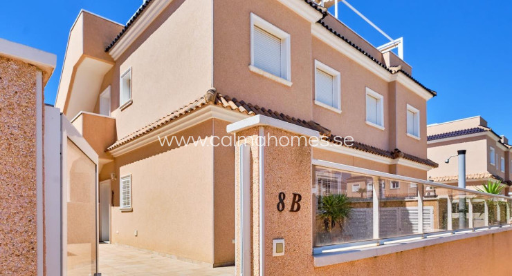 Villa - Sprzedaż - Orihuela Costa - Lomas de Cabo Roig