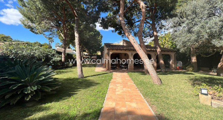 Villa - Sprzedaż - Orihuela Costa - Punta Prima