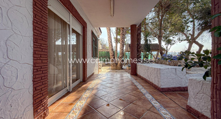 Villa - Sprzedaż - Orihuela - Desamparados-Hurchillo-Torremendo
