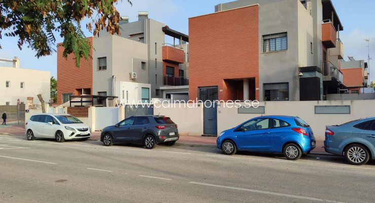 Villa - Sprzedaż - Torrevieja - Aguas Nuevas