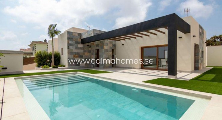 Villa - Sprzedaż - Torrevieja - Los Altos