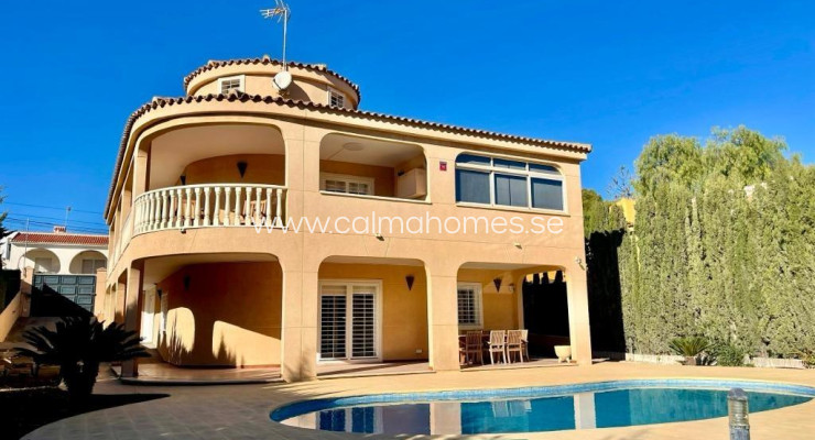 Villa - Sprzedaż - Torrevieja - Los Balcones - Los Altos del Edén