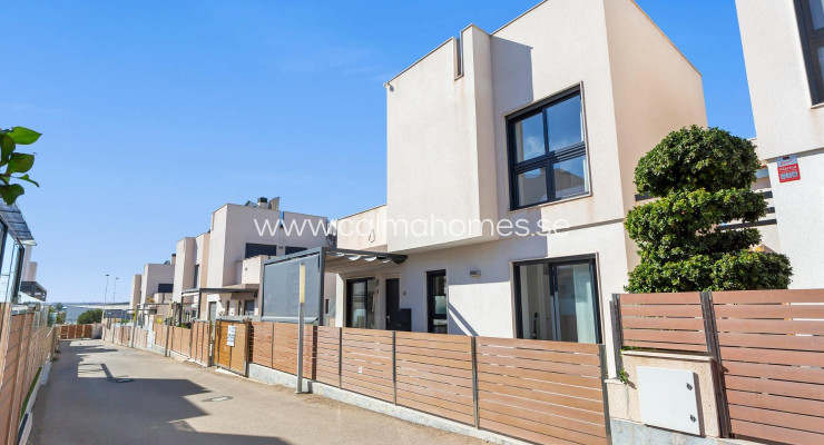Villa - Sprzedaż - Torrevieja - Sector 25