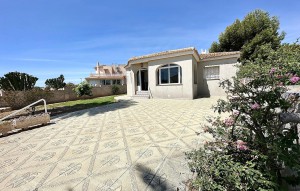 Resale - Villa -
Orihuela Costa - Lomas de Cabo Roig
