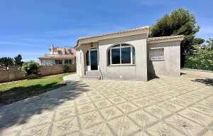Resale - Villa -
Orihuela Costa - Lomas de Cabo Roig