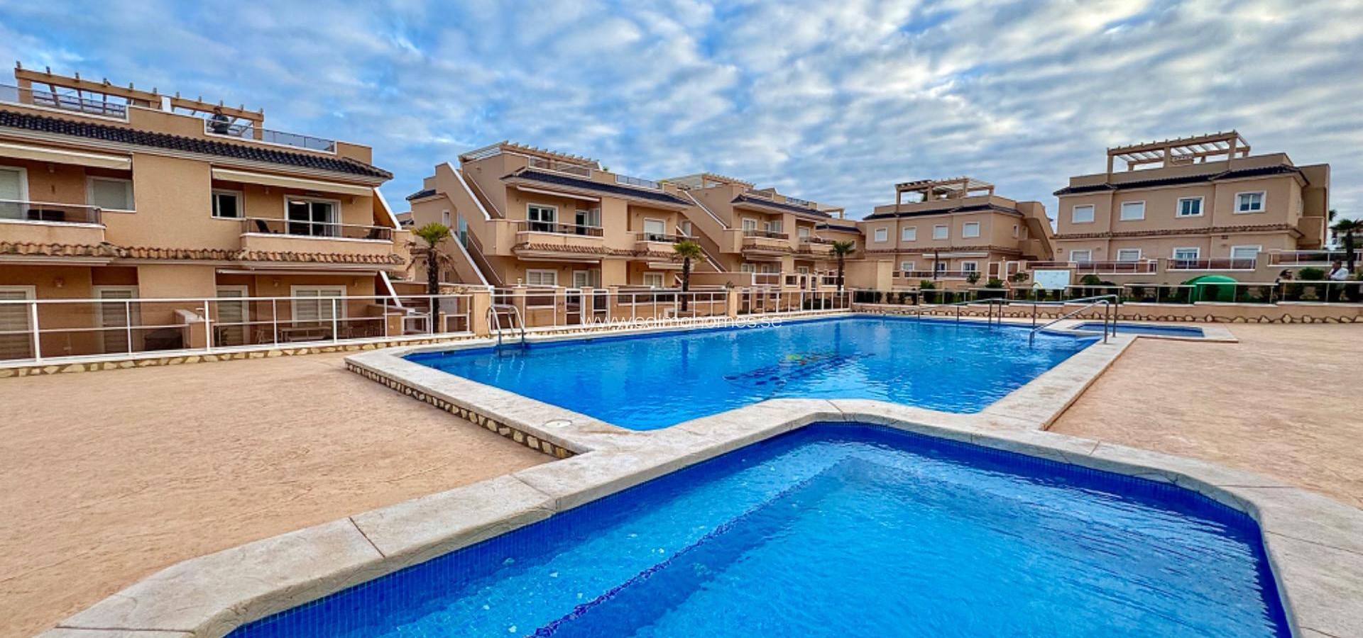 Resale - Takvåning -
Torrevieja - Punta Prima