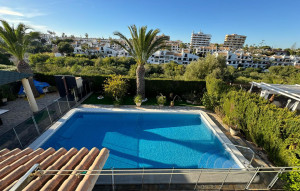 Resale - Villa -
Cabo Roig