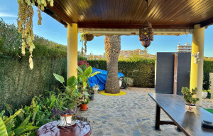 Resale - Villa -
Cabo Roig