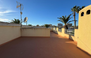 Resale - Villa -
Cabo Roig