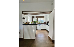 Resale - Villa -
Cabo Roig
