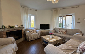 Resale - Villa -
Cabo Roig