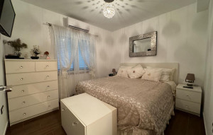 Resale - Villa -
Cabo Roig