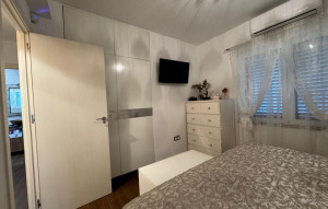 Resale - Villa -
Cabo Roig