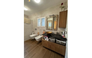 Resale - Villa -
Cabo Roig