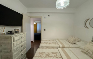 Resale - Villa -
Cabo Roig