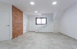 Sale - Villa -
Torrevieja - La Mata