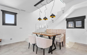 Sale - Villa -
Torrevieja - La Mata