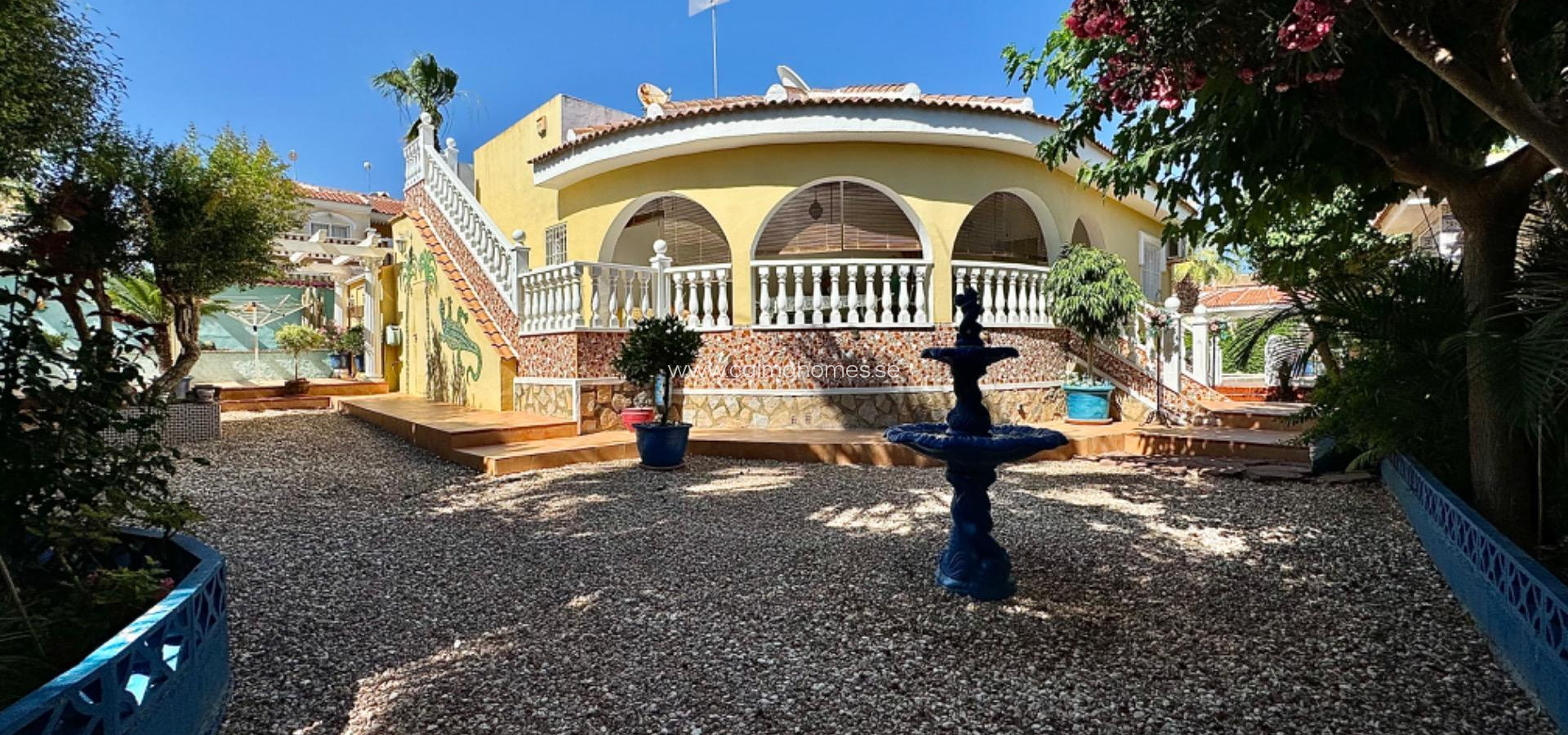 Sale - Villa -
Ciudad Quesada
