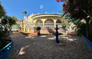 Sale - Villa -
Ciudad Quesada