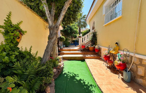 Sale - Villa -
Ciudad Quesada