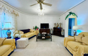 Sale - Villa -
Ciudad Quesada