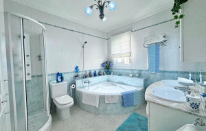 Sale - Villa -
Ciudad Quesada