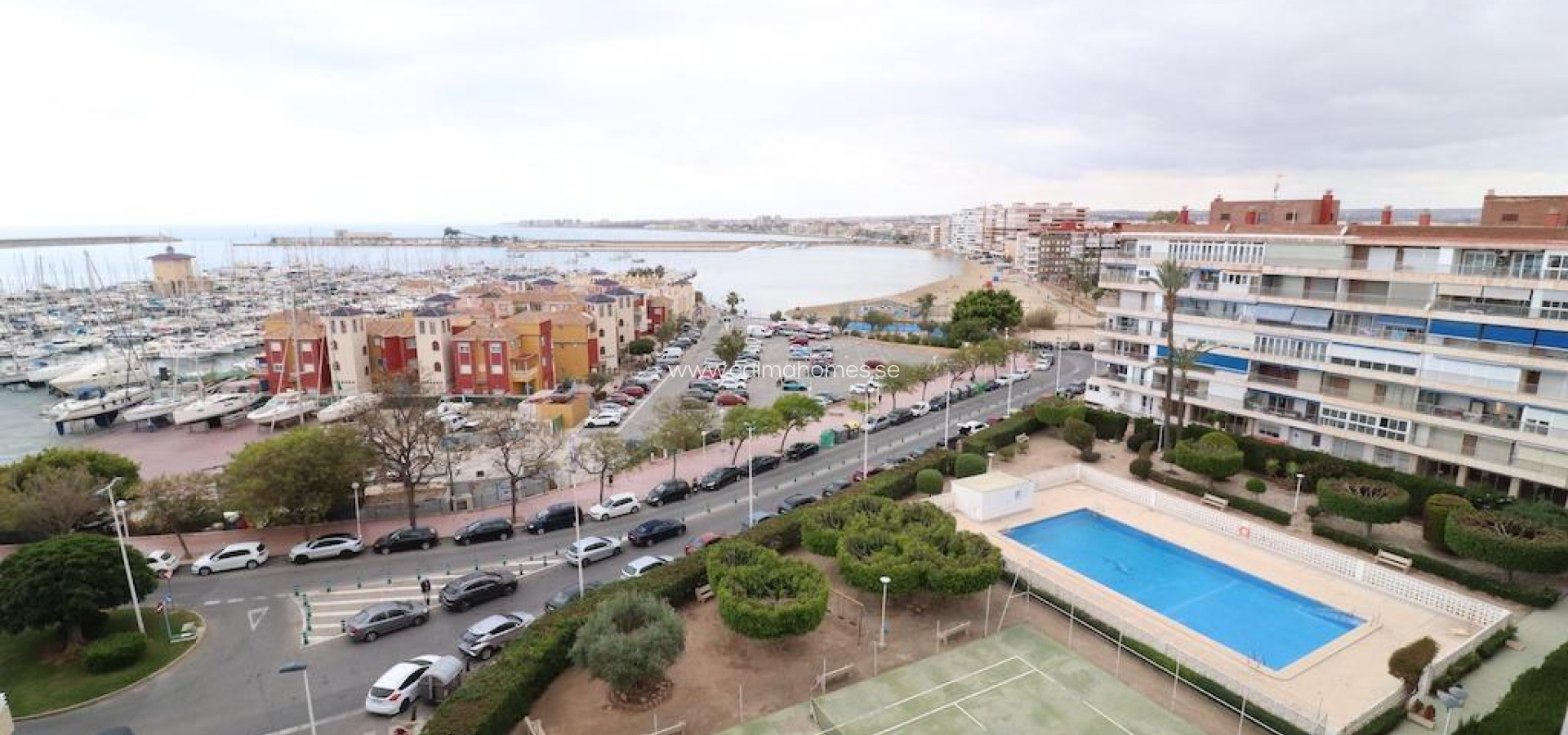 Resale - Apartment -
Torrevieja