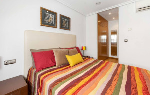 Venta - Ático -
Torrevieja