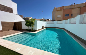 Resale - Bungalow -
Pilar de la Horadada