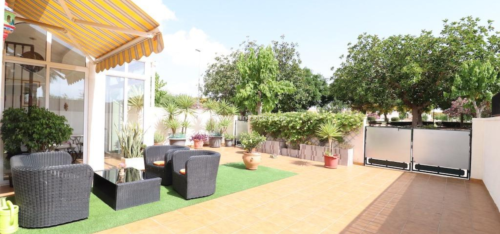 Venta - Terraced house -
Pilar de la Horadada