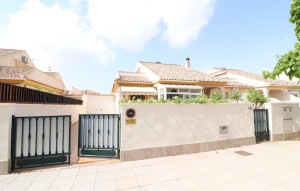Venta - Terraced house -
Pilar de la Horadada