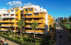Venta - Apartment -
Punta Prima