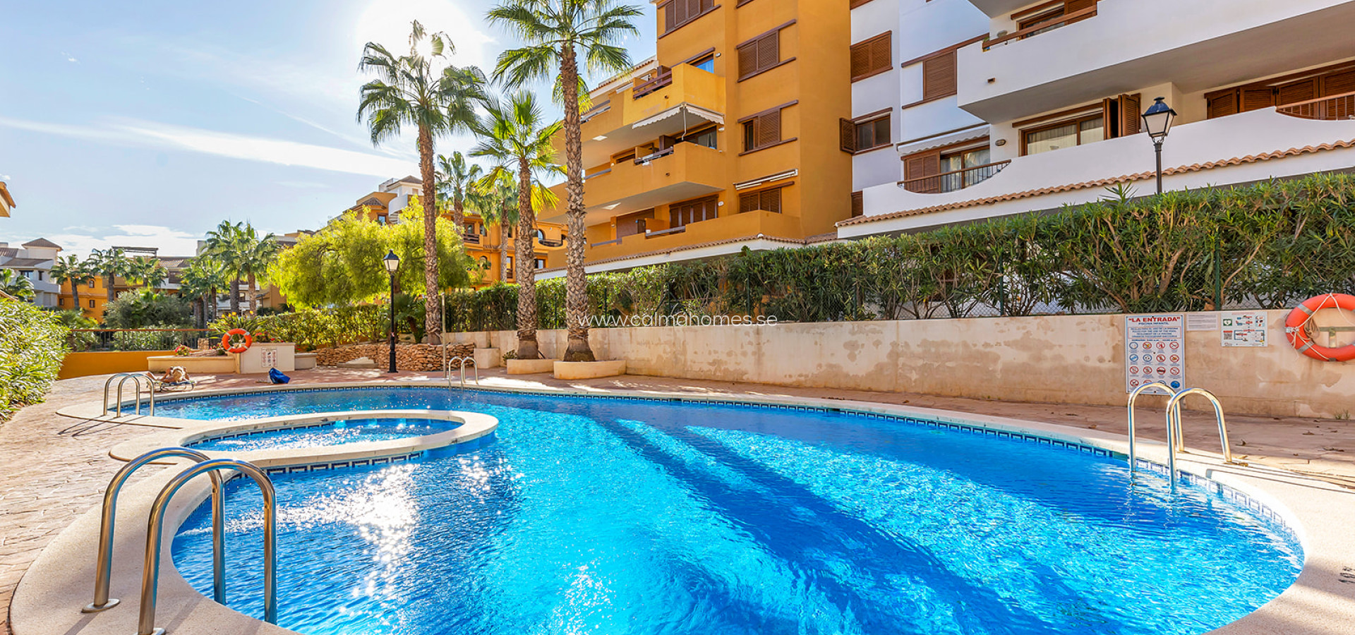 Venta - Apartment -
Punta Prima