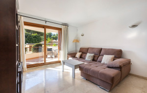 Resale - Apartment -
Punta Prima