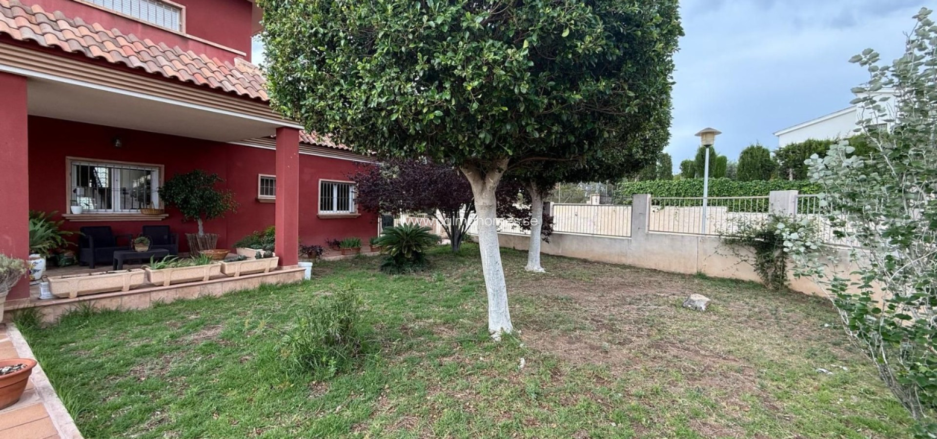 Venta - House -
Santa Pola