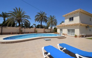 Sprzedaż - Villa -
Cabo Roig