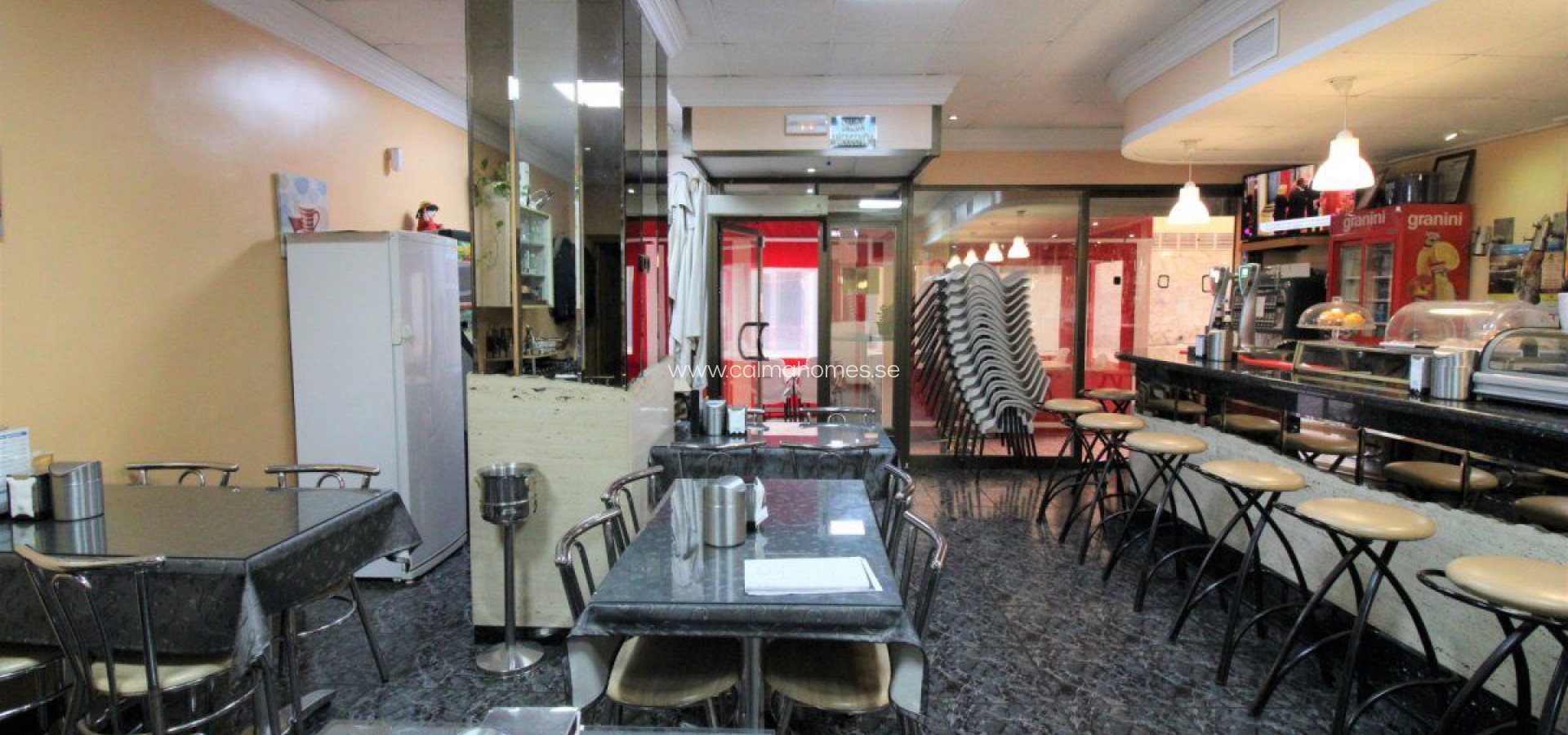 Sprzedaż - Commercial Unit -
Torrevieja - Playa de los Locos