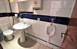 Sprzedaż - Commercial Unit -
Torrevieja - Habaneras