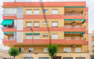 Resale - Apartment -
Centro Torrevieja