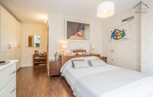 Resale - Apartment -
Centro Torrevieja